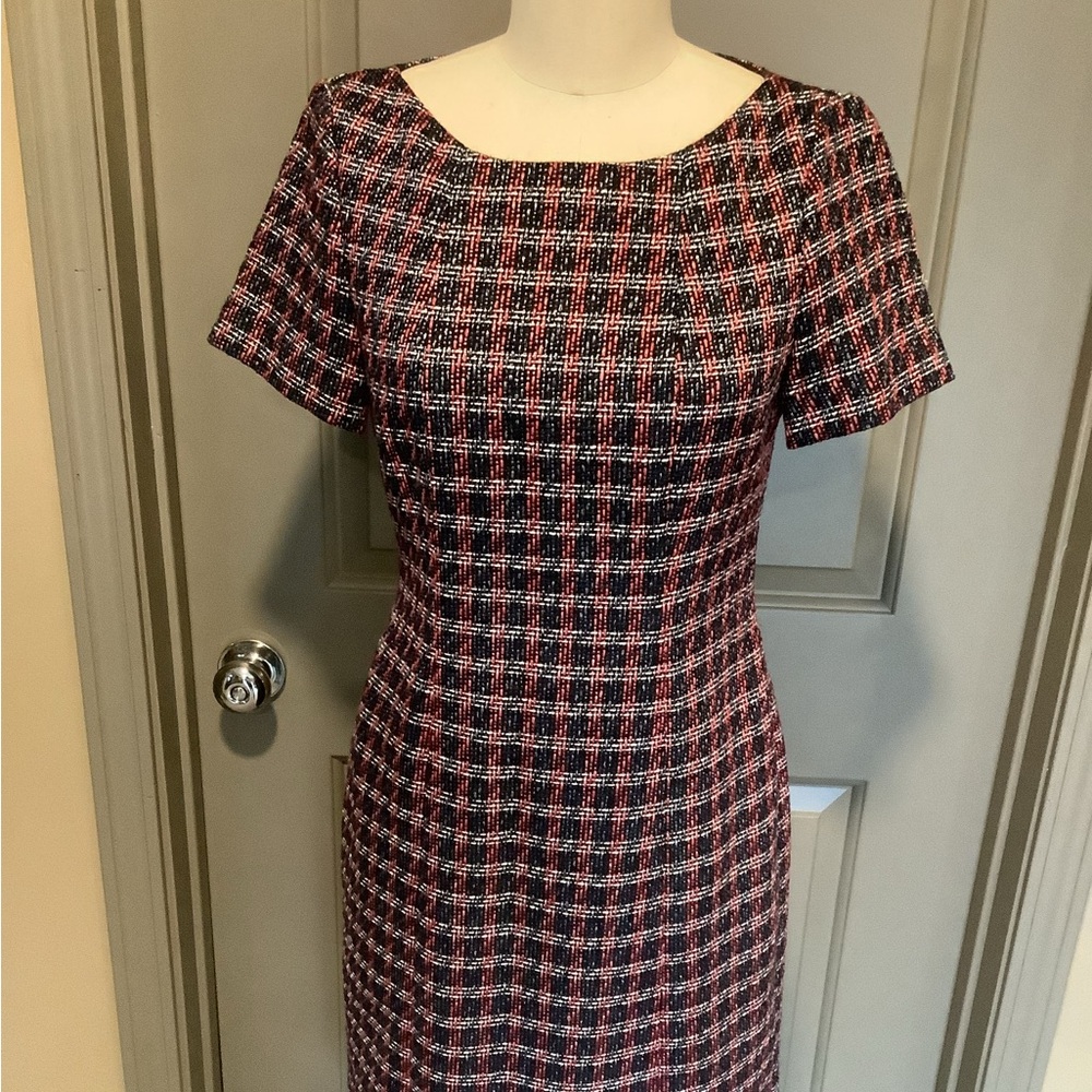 Brooks Brothers EUC US Women’s size 4 Corporate style exquisite dress.